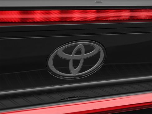 Used 2025 Toyota Prius FWD image 56