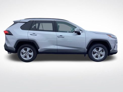 Used 2025 Toyota RAV4 XLE image 11