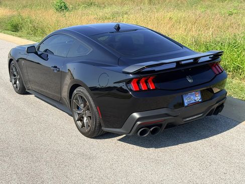 Used 2024 Ford Mustang Dark Horse RWD image 19