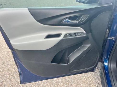 Used 2023 Chevrolet Equinox LS FWD image 10