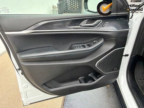 Certified 2022 Jeep Grand Cherokee Trailhawk w/ Advanced Protech Group II AWD/4WD image 52