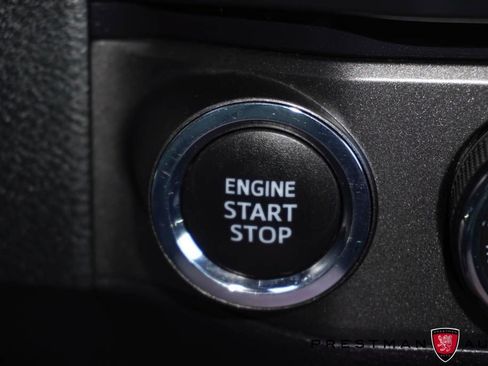 Used 2021 Toyota Tacoma TRD Off-Road AWD/4WD image 32