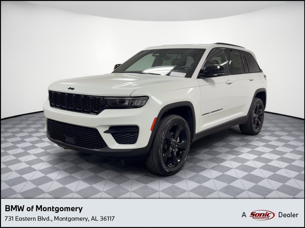 Used 2023 Jeep Grand Cherokee Altitude AWD/4WD image 1