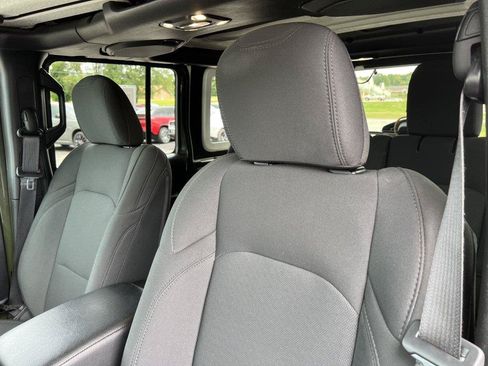 Used 2021 Jeep Wrangler Unlimited Sport AWD/4WD image 11