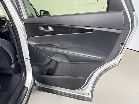 Used 2017 Kia Sorento LX V6 image 27