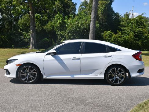 Used 2021 Honda Civic Sport image 2