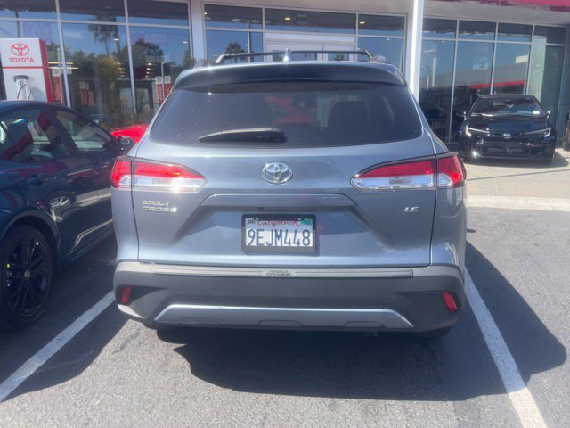 Certified 2023 Toyota Corolla Cross LE w/ Moonroof Package FWD image 3