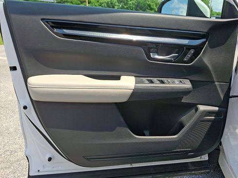 Used 2024 Honda CR-V EX-L image 12