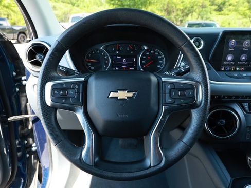 Used 2022 Chevrolet Blazer LT AWD/4WD image 11
