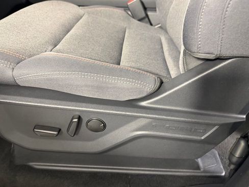 Used 2025 Ford Expedition Active AWD/4WD image 23