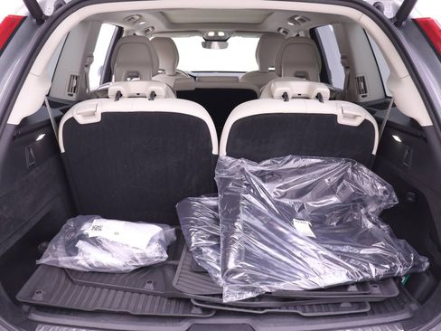Certified 2025 Volvo XC90 T8 Plus w/ Protection Package Premier AWD/4WD image 19