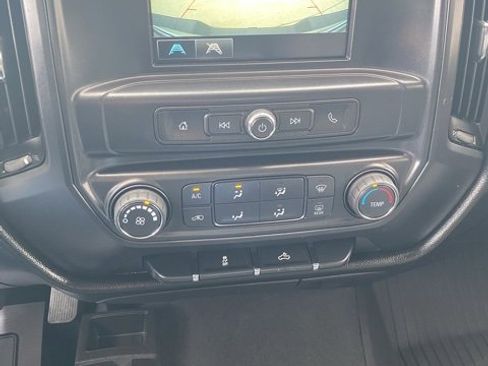 Used 2018 Chevrolet Silverado 1500 Custom w/ Custom Value Package image 18