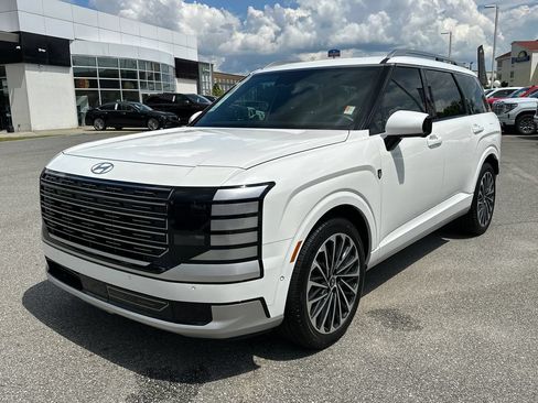 Used 2026 Hyundai Palisade Calligraphy AWD/4WD image 3