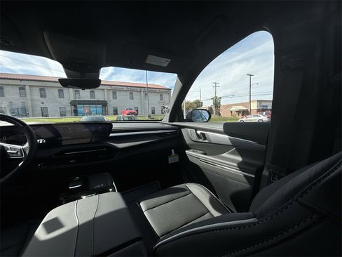 New 2026 Buick Enclave Sport Touring w/ Super Cruise Package image 15