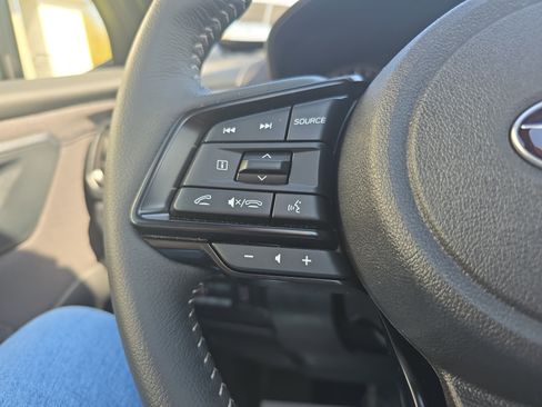 Used 2025 Subaru Forester Premium AWD/4WD image 21