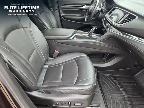 Used 2021 Buick Enclave Avenir w/ Avenir Technology Package FWD image 12