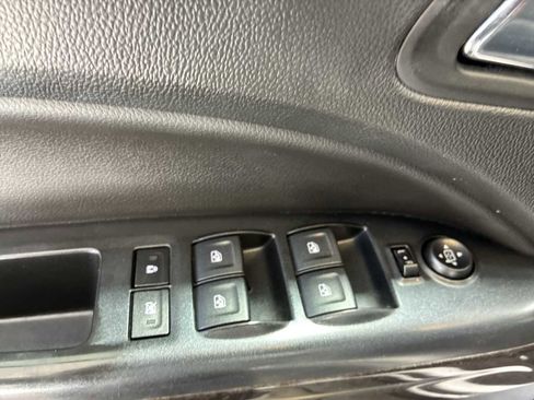 Used 2018 GMC Canyon SLT image 15