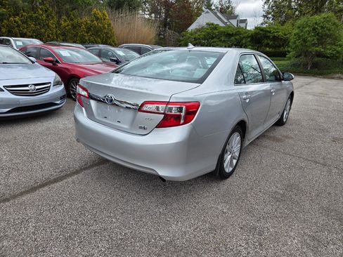 Used 2014 Toyota Camry XLE w/ Leather Package FWD image 5
