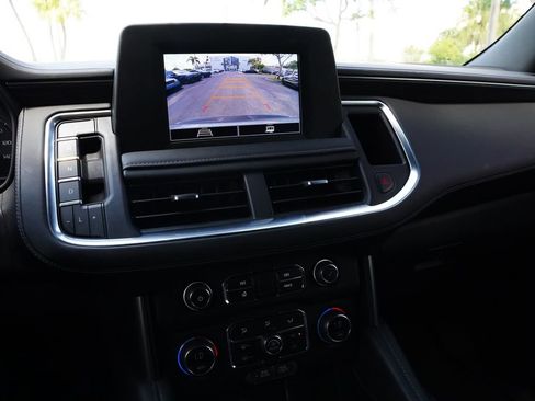 Used 2024 Chevrolet Tahoe LS RWD image 4