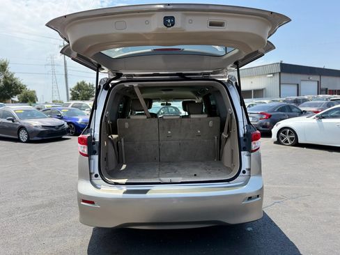 Used 2013 Nissan Quest SV w/ Leather Pkg FWD image 5