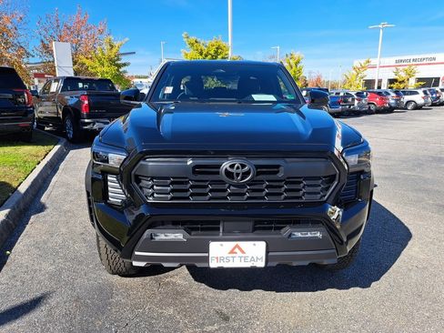New 2025 Toyota Tacoma TRD Off-Road image 3