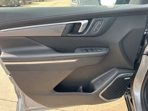 Used 2025 Buick Enclave Sport Touring image 13