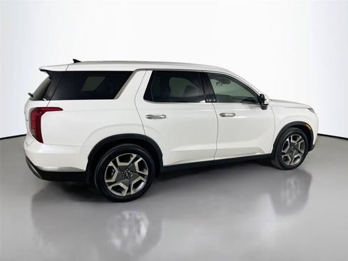 Used 2025 Hyundai Palisade Limited AWD/4WD image 18