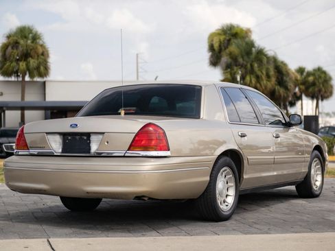 Used 1999 Ford Crown Victoria LX RWD image 12