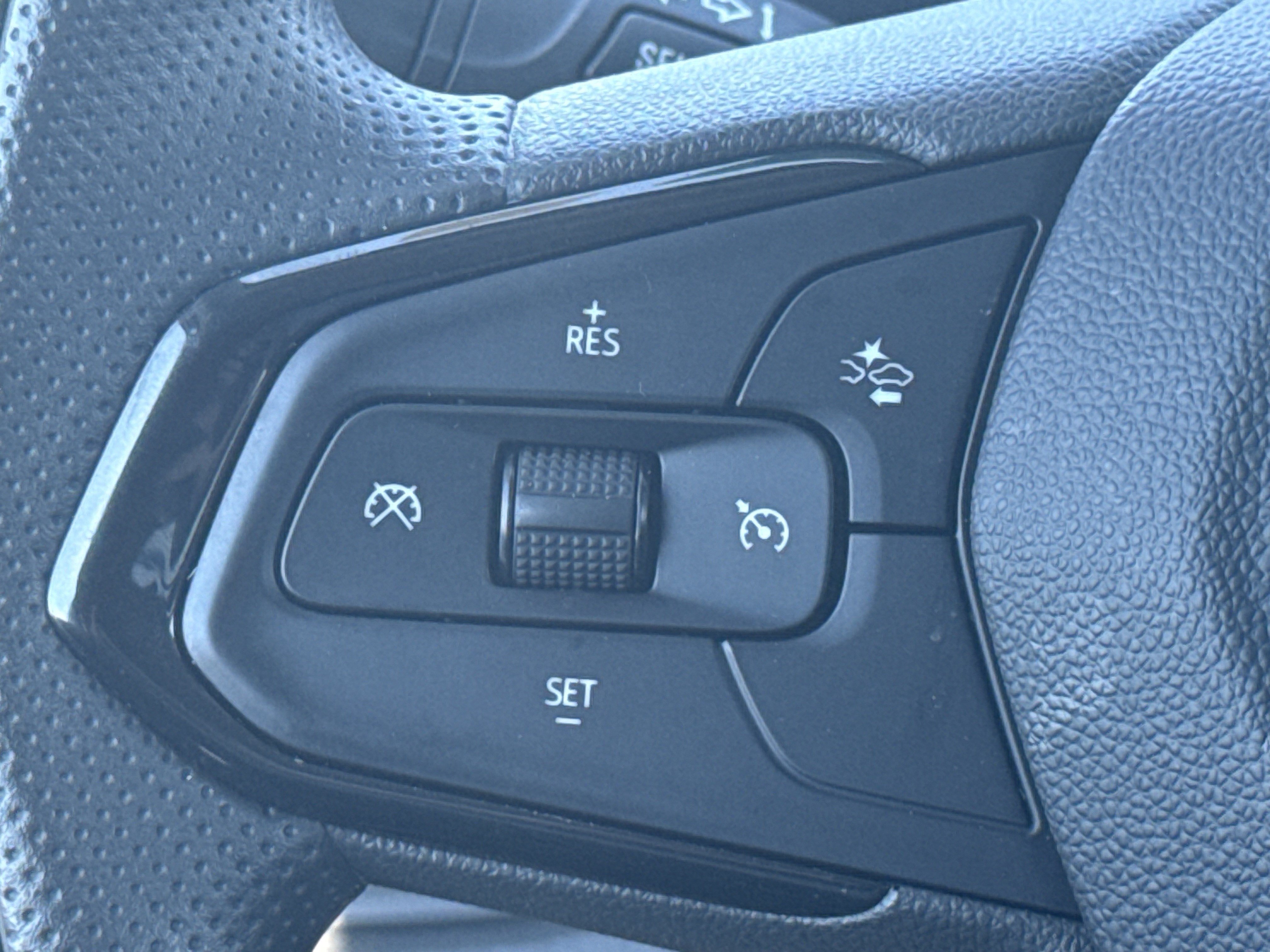 Used 2026 Chevrolet Trax LS FWD image 19