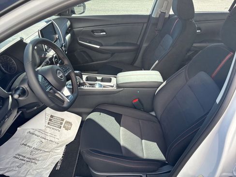 New 2025 Nissan Sentra SR w/ Midnight Edition image 16