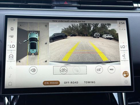 Used 2024 Land Rover Range Rover Sport Dynamic SE image 35