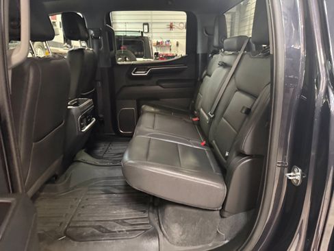 Used 2023 GMC Sierra 1500 SLT w/ SLT Premium Package AWD/4WD image 33