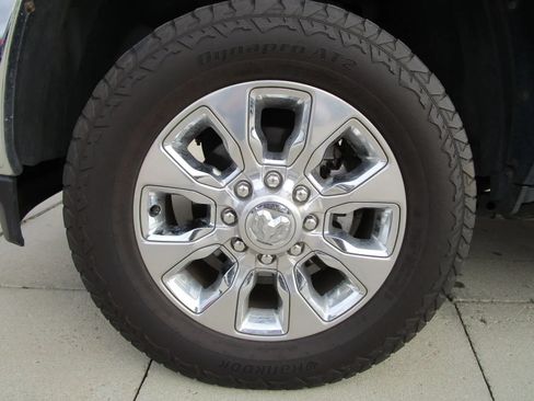Used 2022 RAM 2500 Limited AWD/4WD image 41