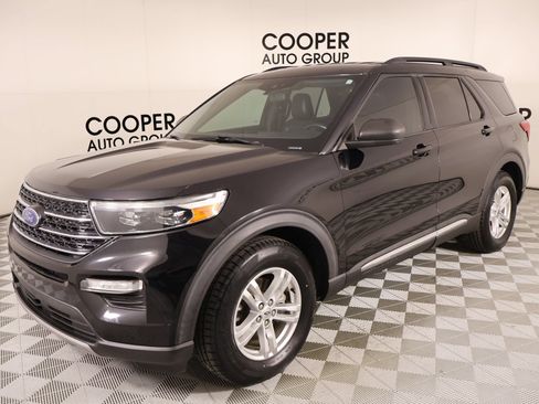 Used 2020 Ford Explorer XLT w/ Equipment Group 202A RWD image 9