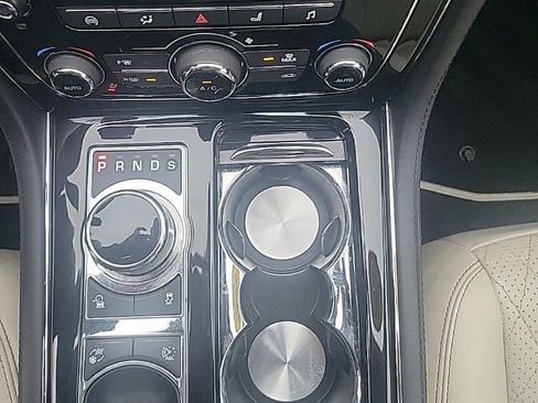 Used 2017 Jaguar XJ L Portfolio image 20