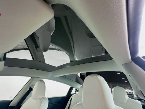 Used 2023 Tesla Model 3 Standard Range RWD image 25