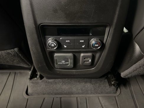 Used 2023 Buick Enclave Avenir w/ Avenir Technology Package AWD/4WD image 36