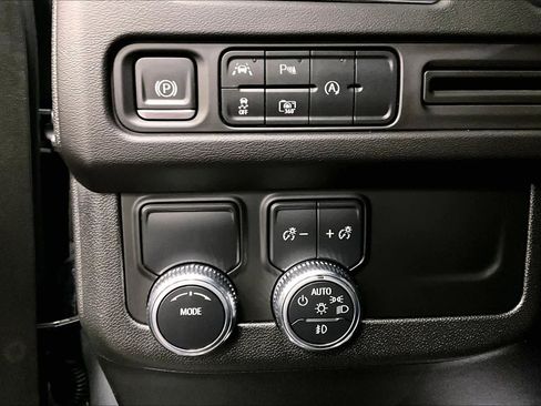 Used 2023 GMC Yukon SLT w/ SLT Premium Package RWD image 36