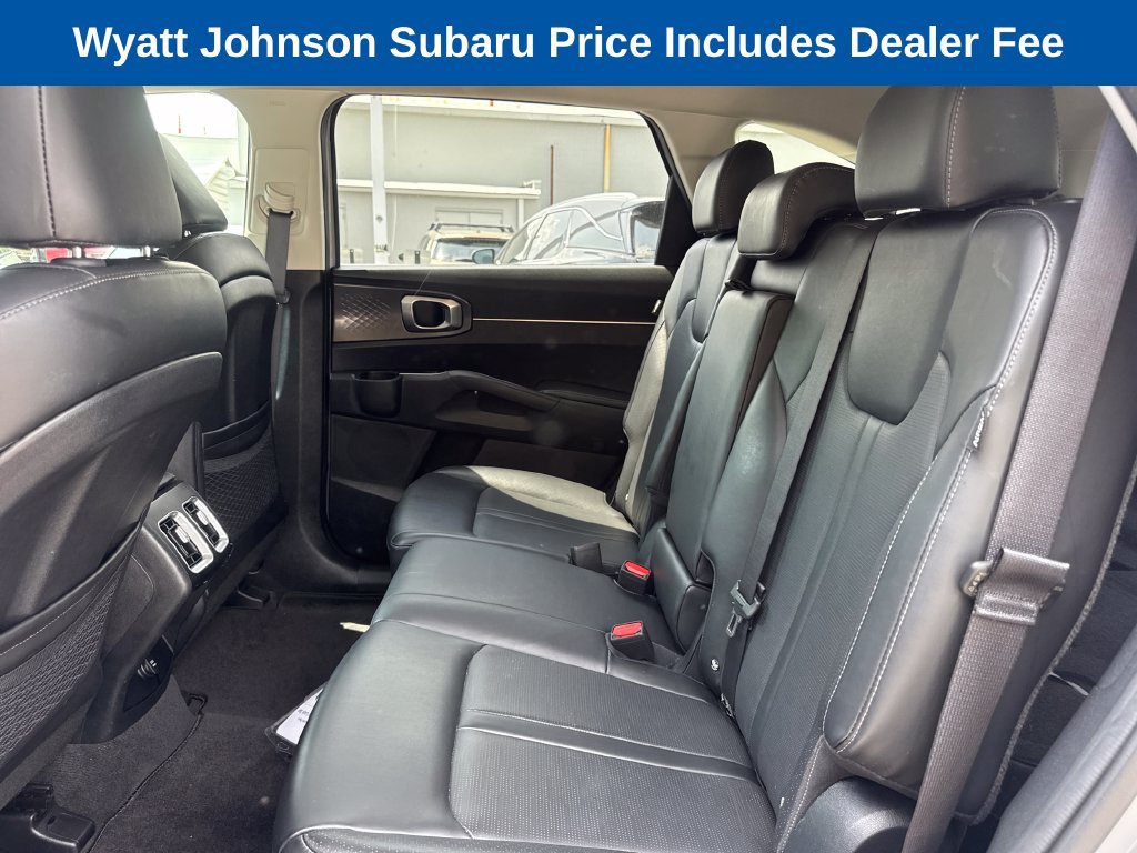 Used 2025 Kia Sorento S FWD image 12