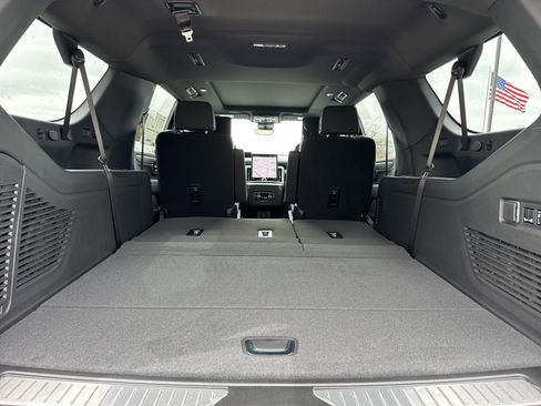 New 2026 GMC Yukon XL Denali w/ Denali Reserve Package image 31