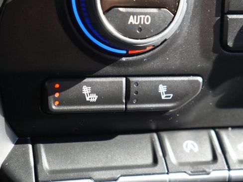 Used 2022 Chevrolet Silverado 1500 RST w/ Z71 Off-Road Package image 3