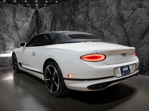 Used 2022 Bentley Continental GT image 16