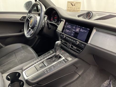 Used 2021 Porsche Macan image 27
