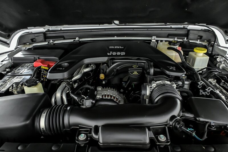 Used 2020 Jeep Gladiator Rubicon AWD/4WD image 12