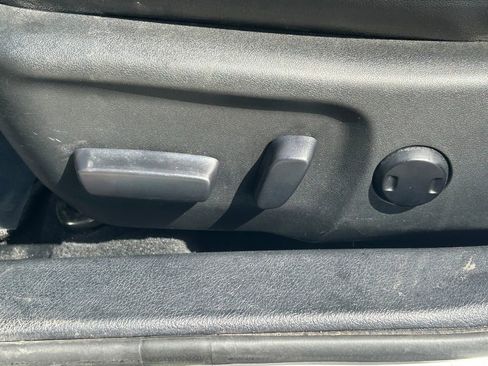 Used 2017 Toyota Camry SE image 23