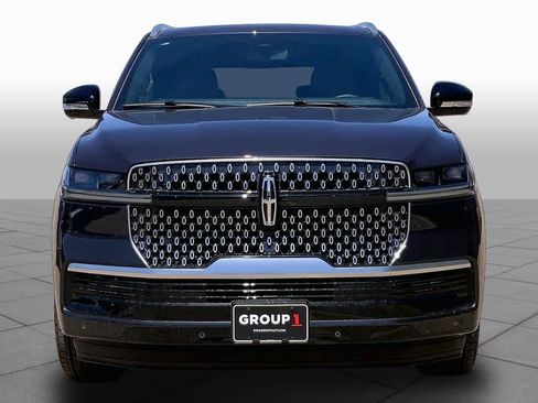 New 2026 Lincoln Navigator Reserve AWD/4WD image 3