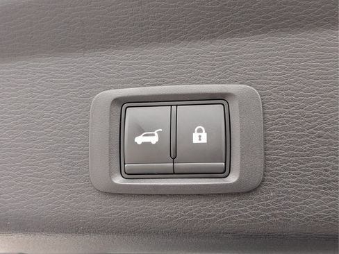 Used 2025 Mitsubishi Outlander SE FWD image 11