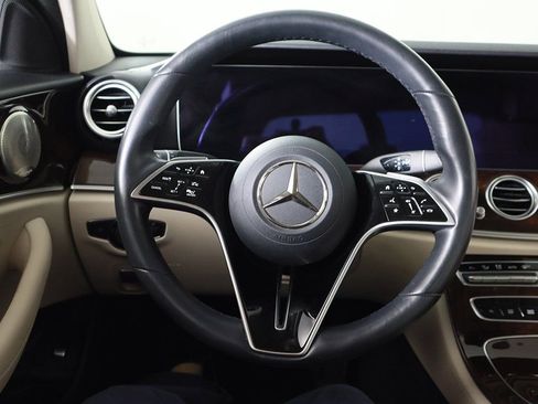 Used 2022 Mercedes-Benz E 350 4MATIC Sedan w/ Driver Assistance Package image 39