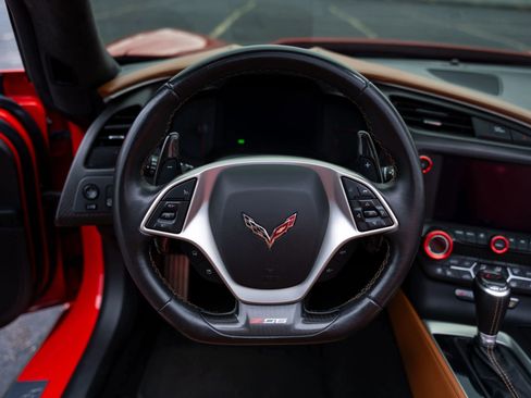 Used 2016 Chevrolet Corvette Z06 w/ 3LZ Preferred Equipment Group image 21