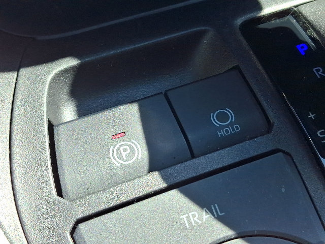 Used 2024 Toyota RAV4 LE AWD/4WD image 24